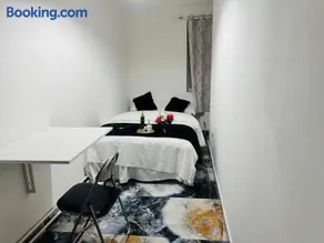 East London Suites 1 - Image 3
