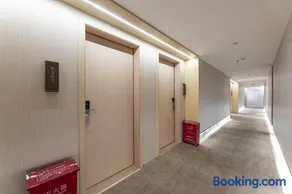 Baiyun airport KongGang airport hotel -24hours ree shuttle bus 广东空港大酒店 - Image 3