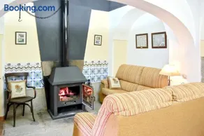 Charming House in Añora with Garden - Image 3