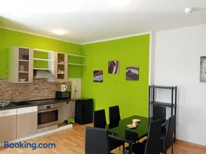 Monteur Apartments 5 - Image 3
