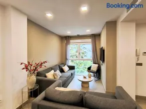 Casa con jardín, aparcamiento - Image 2