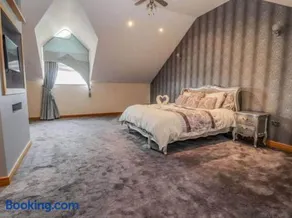 Penthouse apartment in the heart of towyn - Image 5