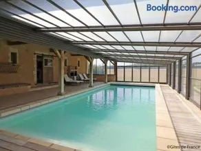 Corps de ferme restauré avec piscine intérieure chauffée - Image 1