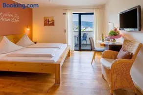 Main-Vinotel Weingut Helmstetter - Image 4