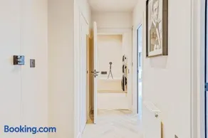 Sussex house, East grinstead 2 bed flat - Image 2