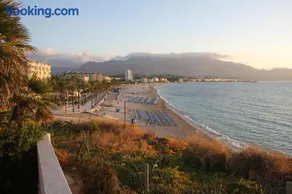 Hotel La Riviera - Image 5
