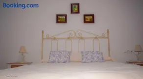 Modern Apartment in Peñaflor with Air Conditioning - 85 m² - Image 3