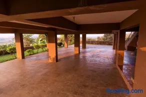 Dona Paula Apartment - Image 2