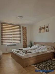 Gém Home Vendégház - Image 1