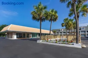 Days Inn by Wyndham Pawleys Island - Image 4