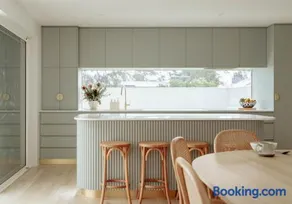 White Haven Port Willunga 6 Bedroom group entertainer with Games shed and Pizza oven - Image 4