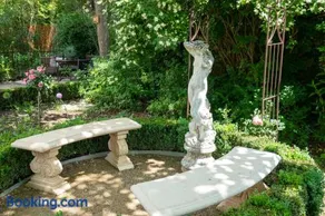 Villa Golding - Flat 2 - Image 3