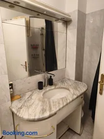 Stanza con Bagno Privato in appartamento condiviso - Image 3