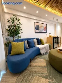 Flat moderno e confortável - excelente localização - Image 1
