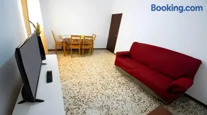 Apartamento Cerca del mar azotea privada con Barbacoa Solo alquilo a familias y parejas - Image 2