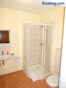 HAHNE Hotel und Appartements - Image 2