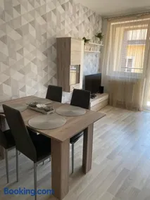 Simonffy Central Apartment - Image 1