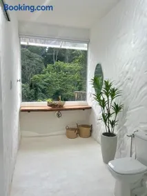 Casa Mykonos, um Refúgio exclusivo com cachoeira privativa - Image 4