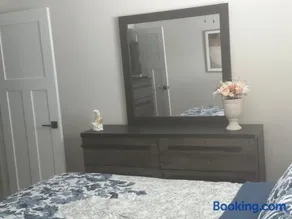 Luxurious Brand New Entire 3br and 2bath - Image 2