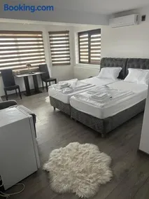 Viv House - Image 1