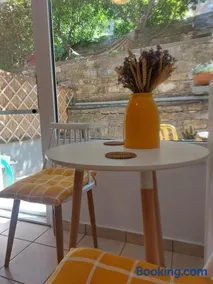 Samos Cozy Apartment - Image 4