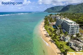 Luxury One-Bedroom Apartment with Ocean View - Image 1