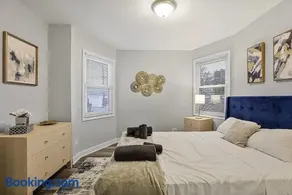 Modern 4BD 2BA Family Home - Image 3