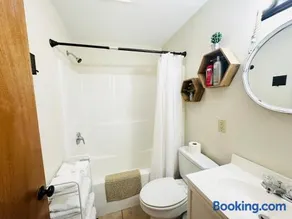 Milk Hand House.. Peaceful 1 bedroom cabin - Image 2
