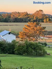 Spurfield Barn with valley views - Image 4
