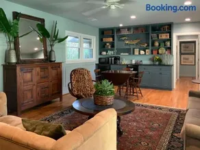 The Chaska House & Cottages - Image 2