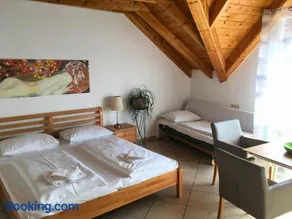 AJO Apartments - Alte Donau Lake or Garden View Balcony Studio - Self-Check-in - Image 5
