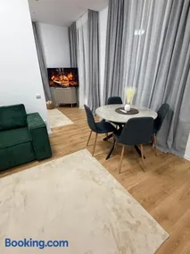 The Garden Hub Apartment - Image 1