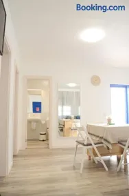 Apartamentos El Marinero - Iglesia - Image 2