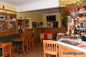 Greyhound Hotel - Image 2