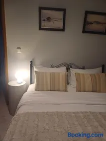 Family Room's Eirini - Image 1