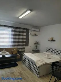 Studio Apartment - Image 1