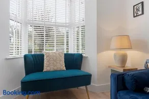 9 Riverside - Image 2