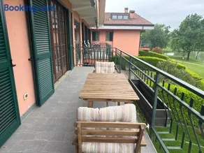 Ampio Appartamento con vista lago, sauna e camino Golf club Margara - Image 2