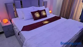 Crimson Hotel - Image 4