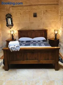 Charming Room in Villa with pool, Gozo-TripInnGozo - Image 4