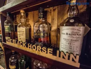 The Black Horse Inn - Image 1