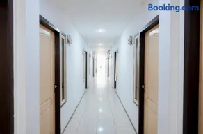 RedDoorz near Tugu Pers Jambi - Image 3