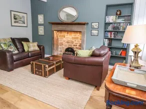 4 Castle View - Image 1