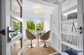Stylish Four Bedroom House - Garden - Parking - Great Barr 110F - Image 3