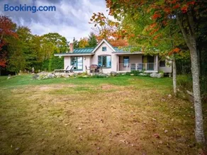 Bee Hive Cottage, romantic Maine waterfront cottag - Image 2