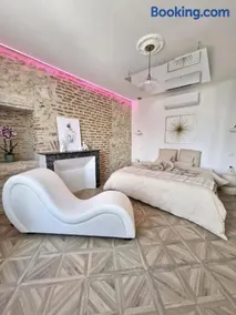 L'audacieuse-Jacuzzi et sauna , miroir suspendu - Image 2