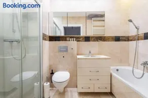 Superb Czerska Family Apartment With Parking - Image 3