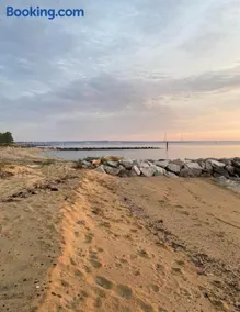 Spacious beachfront home with decks, gas grill, wet bar, gas fireplace, and WD - Image 1