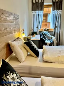Antler Apartment - Image 3
