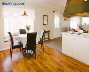 Daisy Cottage located on Buckland Estate - Image 1